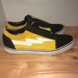 Revenge X Storm yellow Australian exclusive Mens Size 14